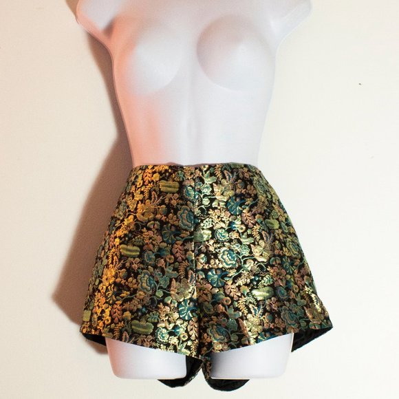 L'ATISTE Pants - Gold Embroidered Shorts Floral blue Black glam S